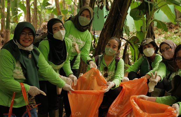 Clean-Up Day along the Ciliwung river 2